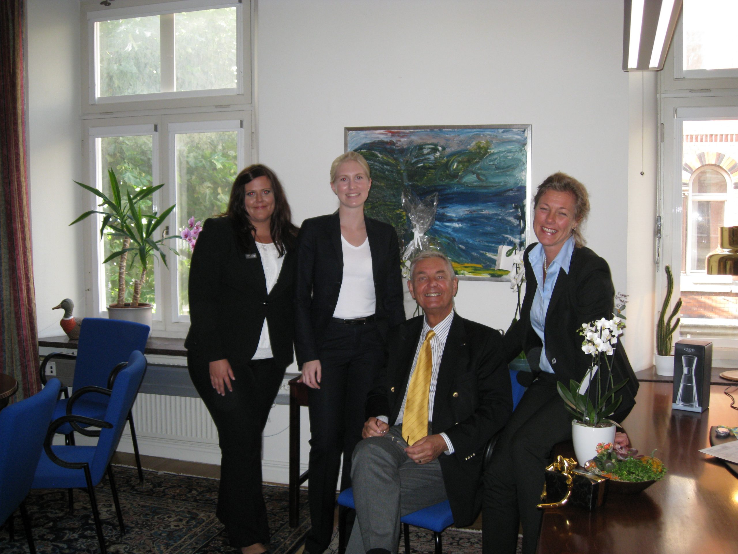 Advokaterna Lennart Malmgren och Annika Andebark med de biträdande juristerna Caroline Davidsson och Emma Åkesson