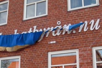 Advokatskylt sattes upp på huset för att visa att jag var advokat