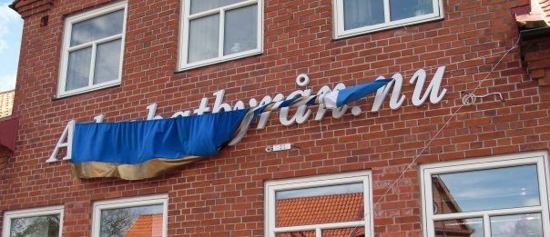 Advokatskylt sattes upp på huset för att visa att jag var advokat